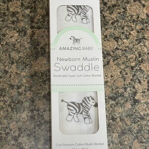 Amazing Baby Newborn Muslin Swaddle - Zebra Print